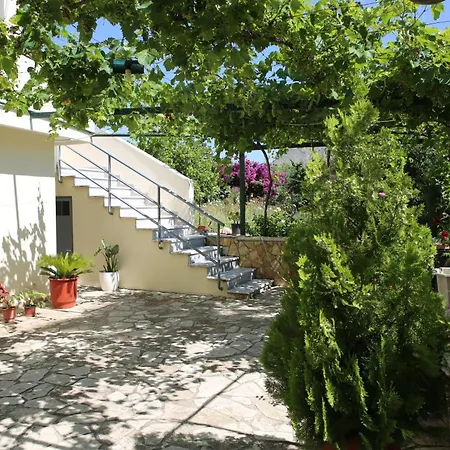 Appartamento La Casa Di Nonna Qeparo